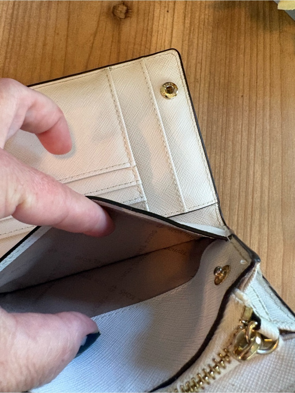 Michael Kors White Saffiano Bifold Wallet Gold Hardware Cleaned & Conditioned - Picture 6 of 8
